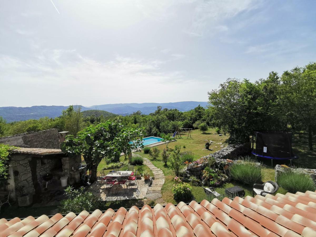 Villa Mavrici, Neighbors Free Buzet Eksteriør billede