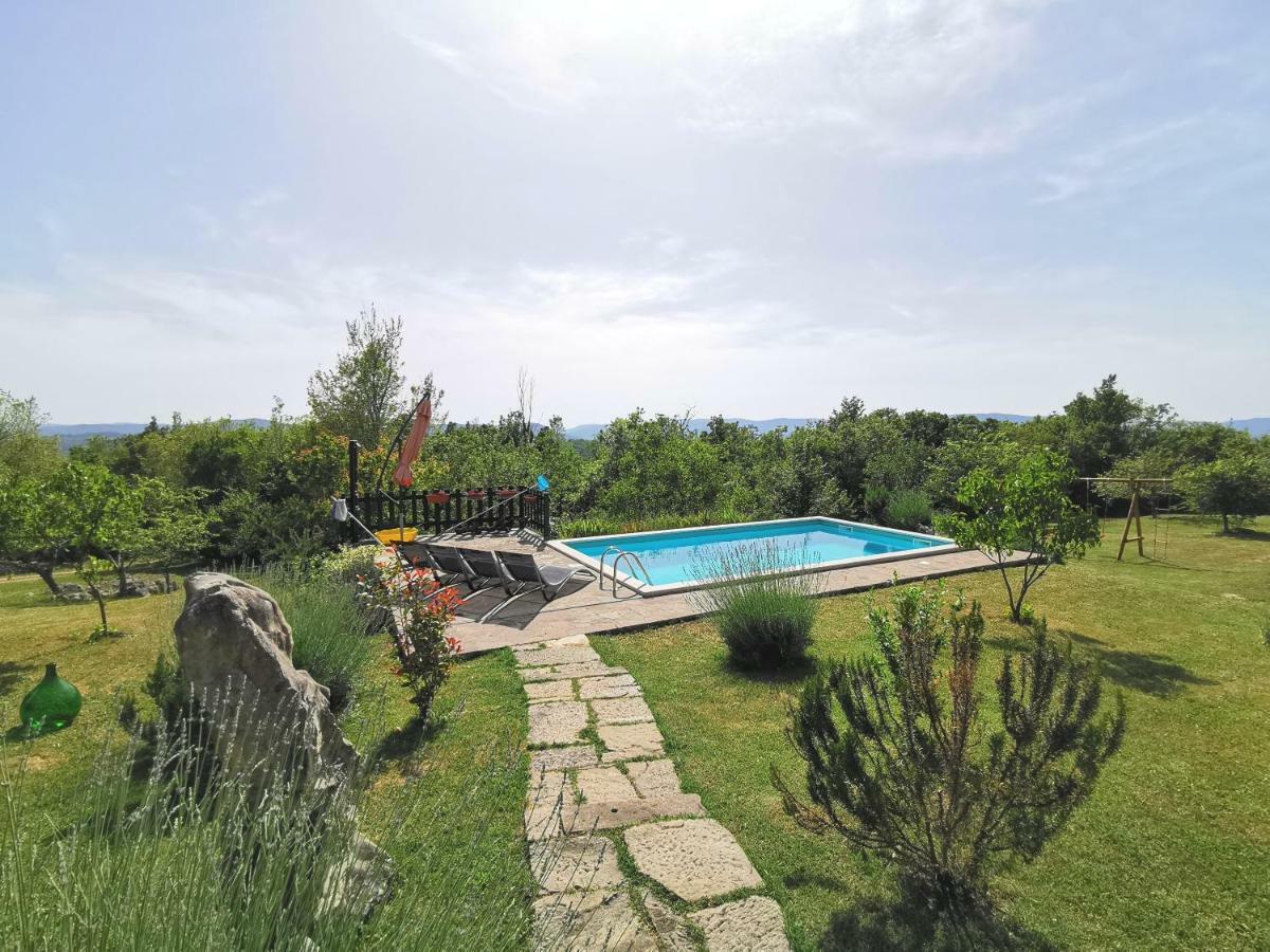 Villa Mavrici, Neighbors Free Buzet Eksteriør billede