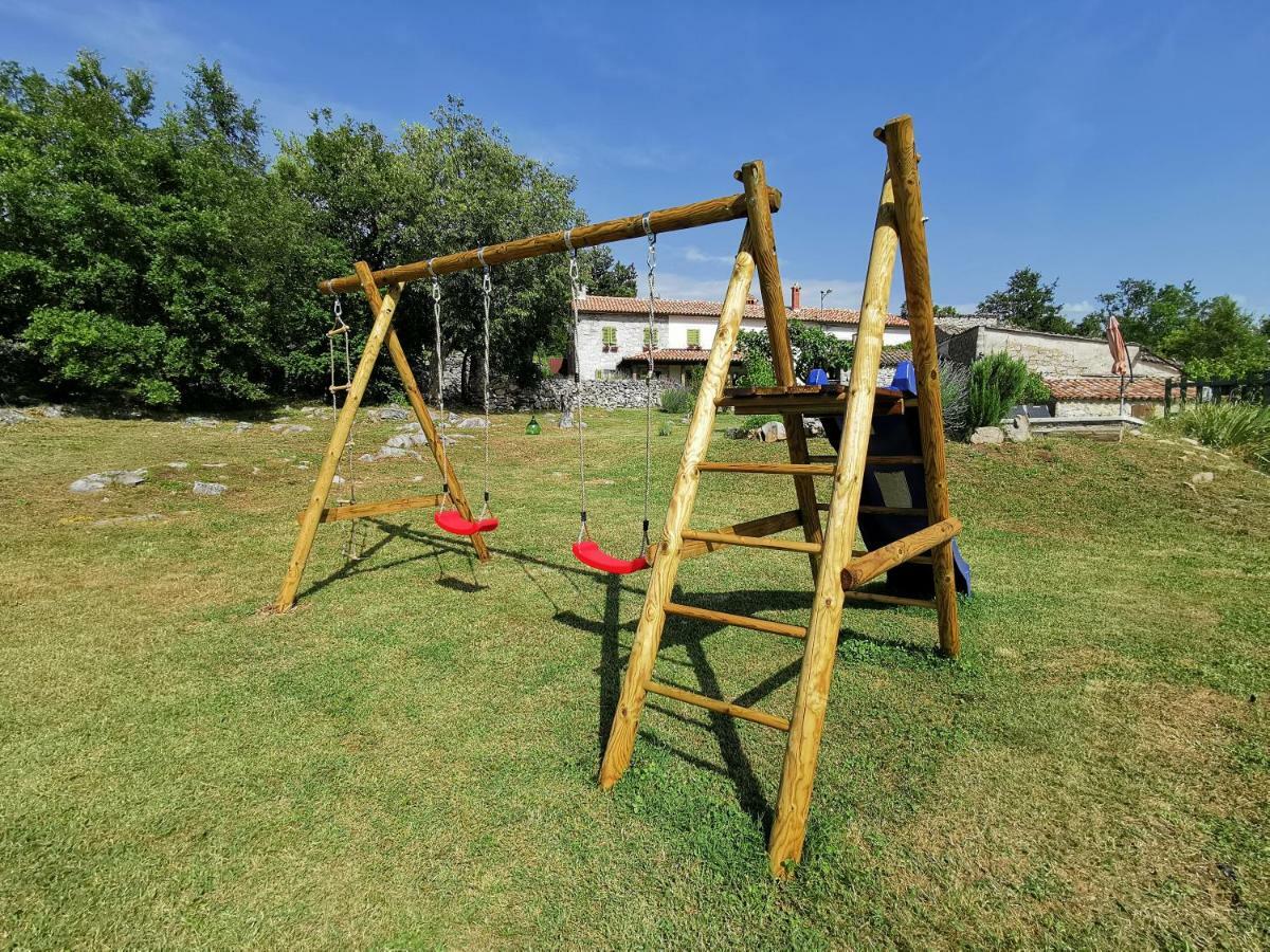 Villa Mavrici, Neighbors Free Buzet Eksteriør billede